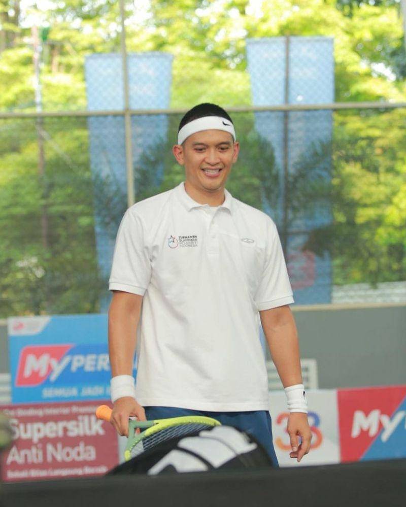 Instagram.com/thereal_rezkyadhitya